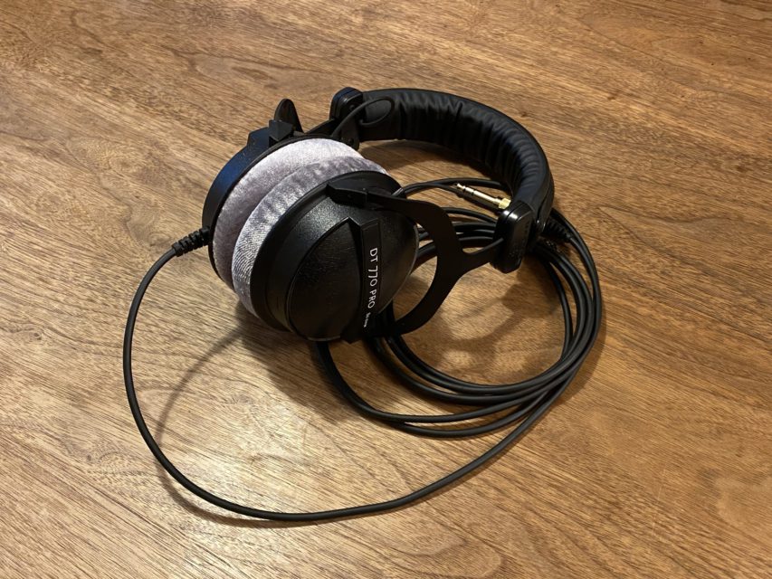 beyerdynamic DT770PRO 80Ω 密閉型モニターヘッドホン 718sZX+koIL._UF894,1000_QL80_.jpg